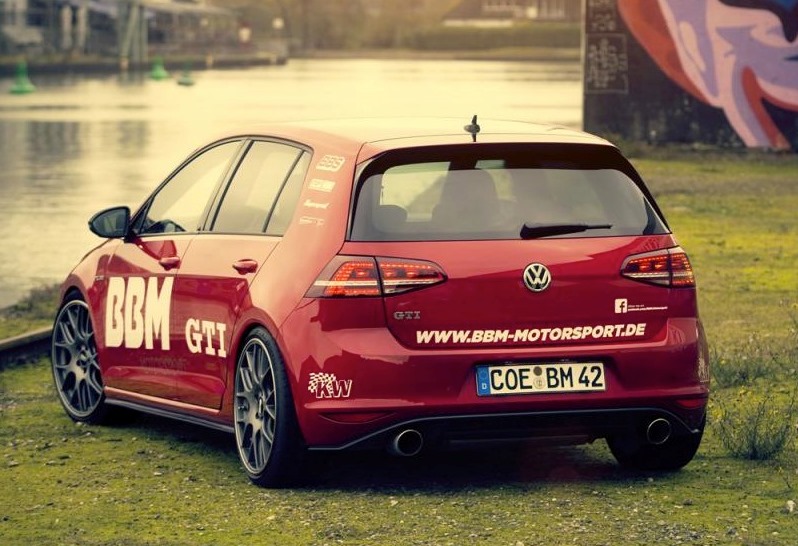 2015 Volkswagen Golf GTI photo