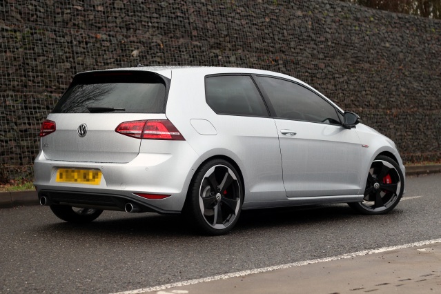 2015 Volkswagen e-Golf photo
