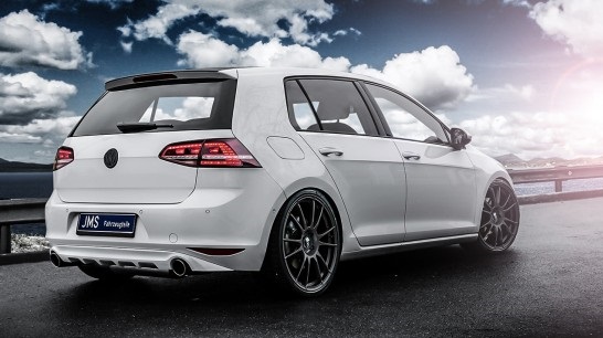 2015 Volkswagen Golf GTI photo