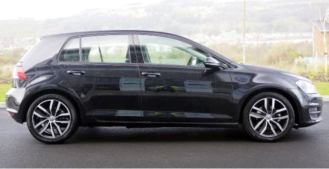 2015 Volkswagen Golf GTI photo