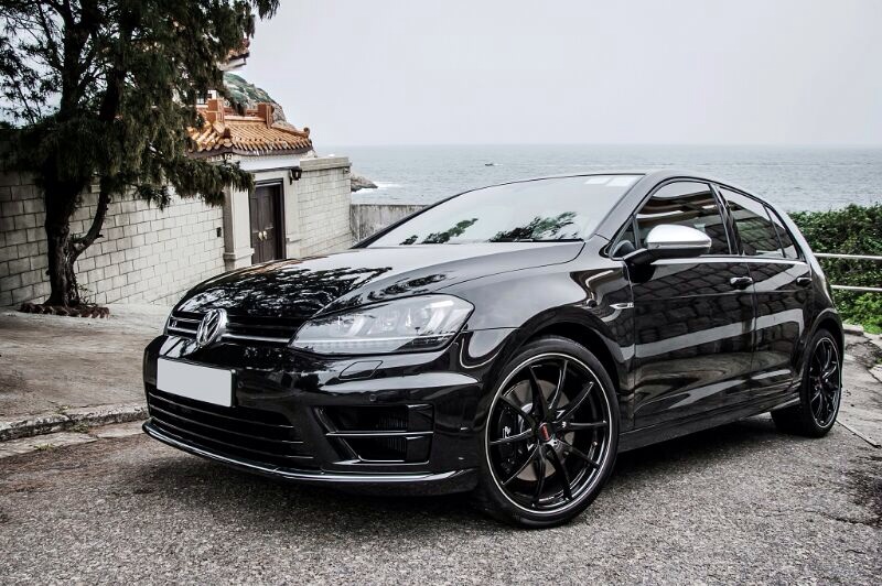 2015 Volkswagen Golf GTI photo
