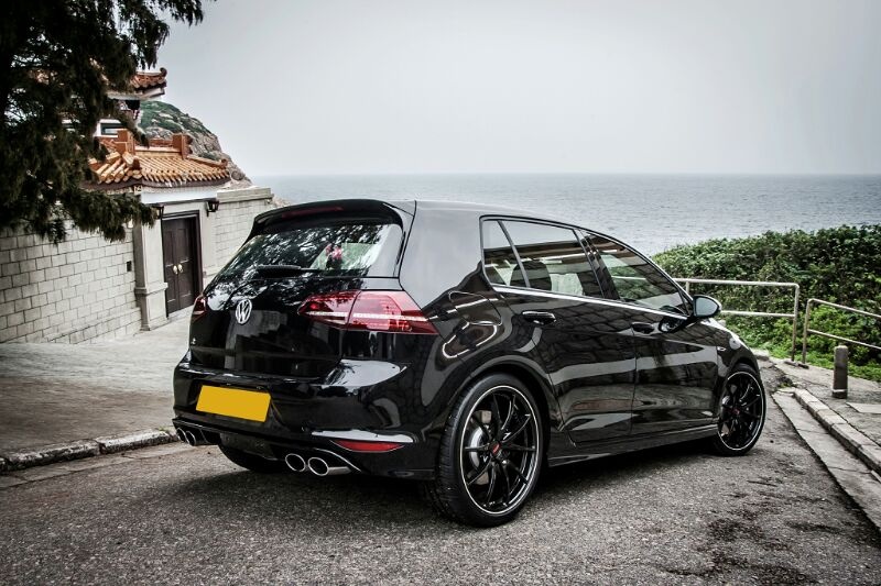 2015 Volkswagen Golf GTI photo