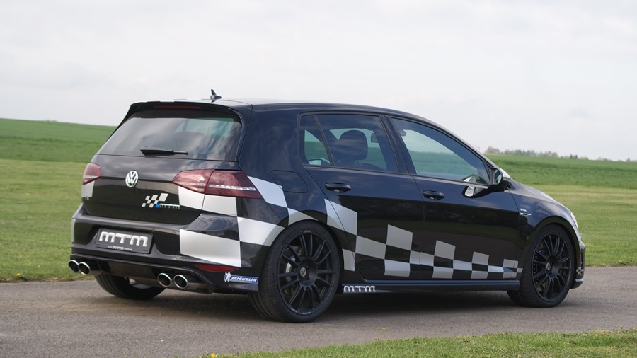2015 Volkswagen Golf GTI photo