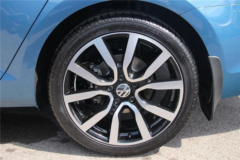 2015 Volkswagen Golf GTI photo