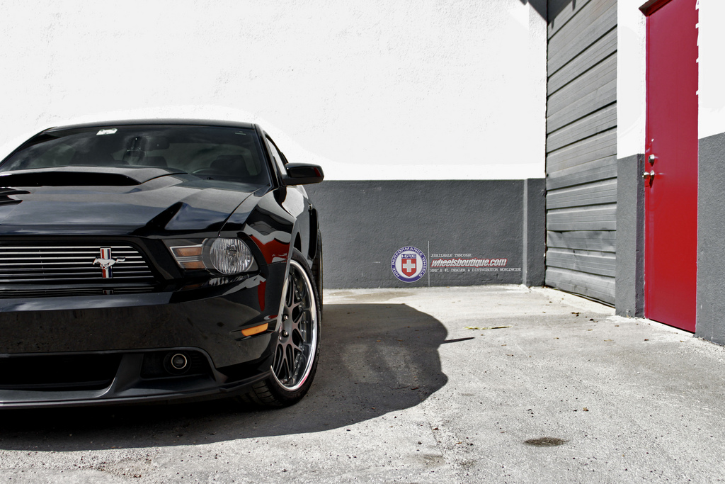 2012 Ford Mustang photo