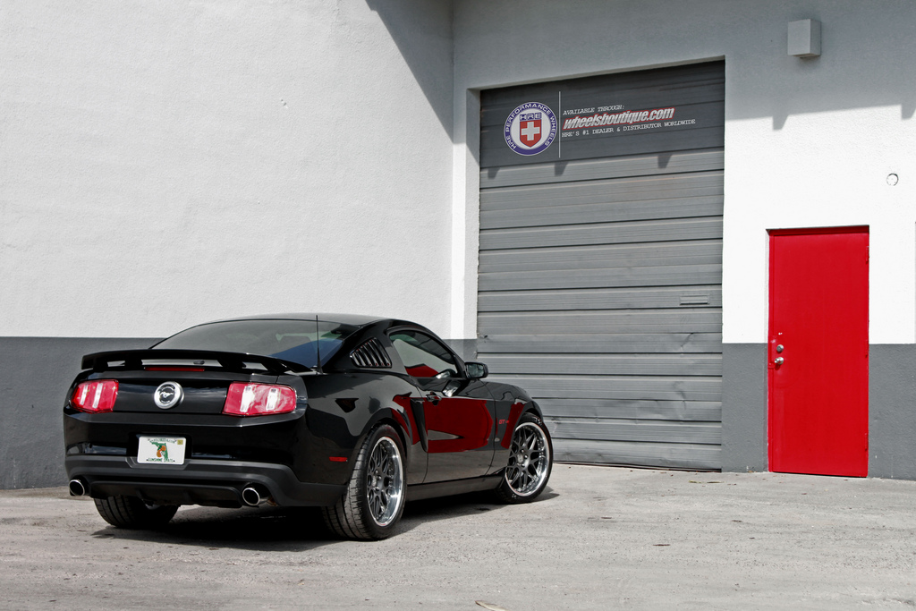 2012 Ford Mustang photo