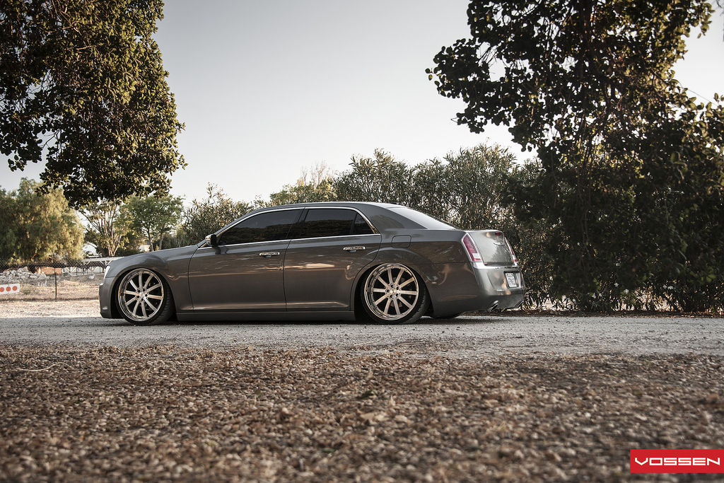 2012 Chrysler 300C photo