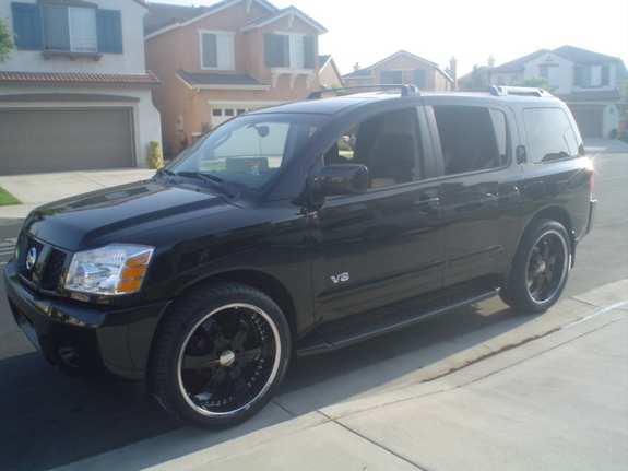 2005 Nissan Armada photo