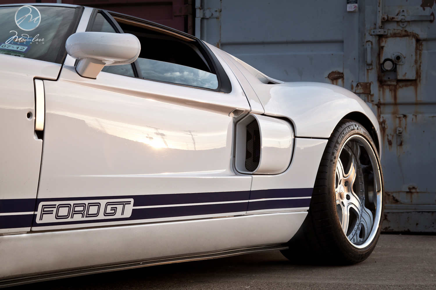 2005 Ford GT photo