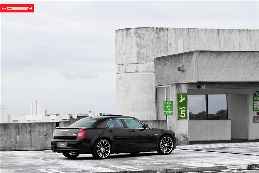 2011 Chrysler 300C photo