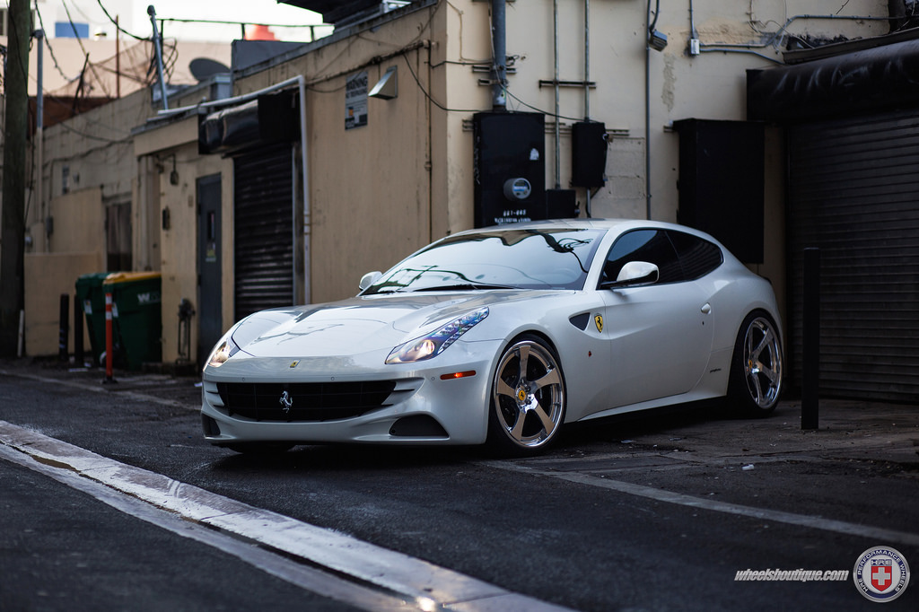 2015 Ferrari FF photo