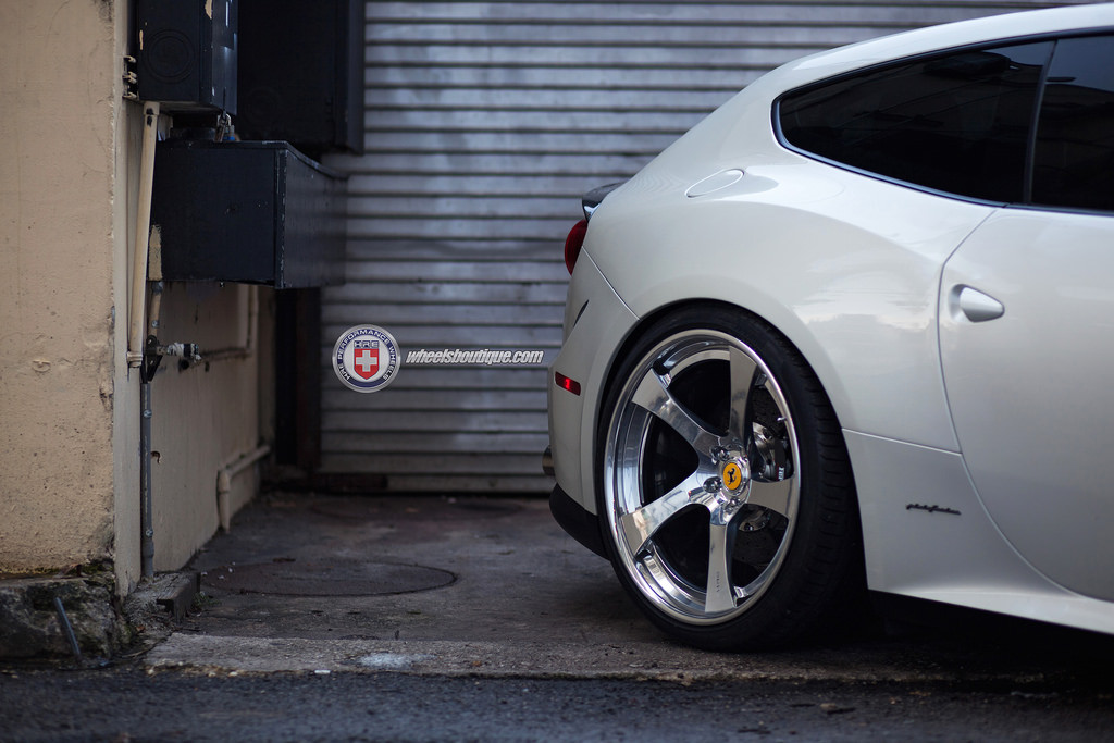 2015 Ferrari FF photo