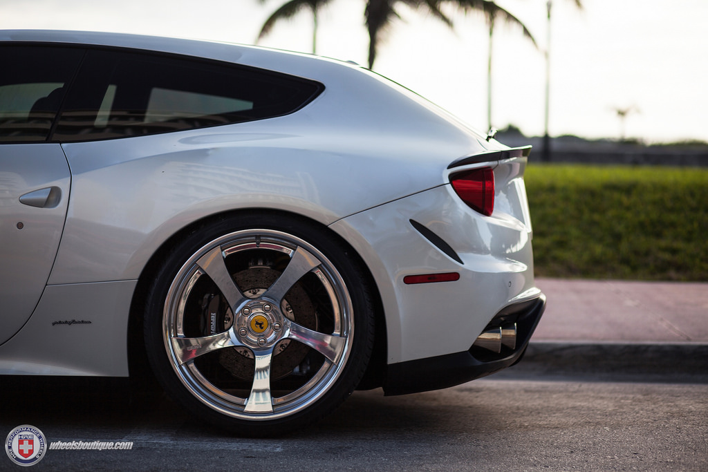 2015 Ferrari FF photo