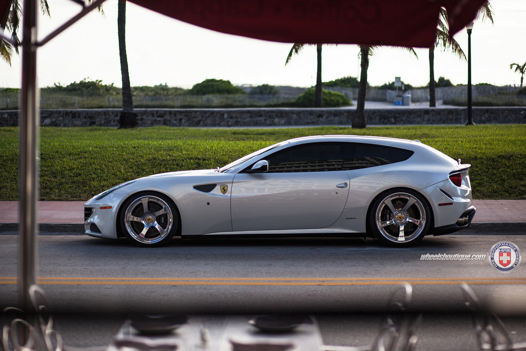 2015 Ferrari FF photo