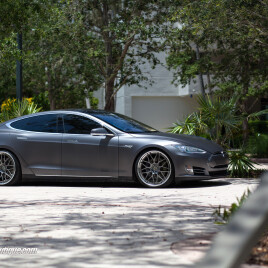 2015 Tesla Model S