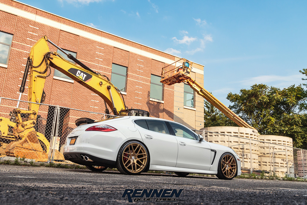 2015 Porsche Panamera photo