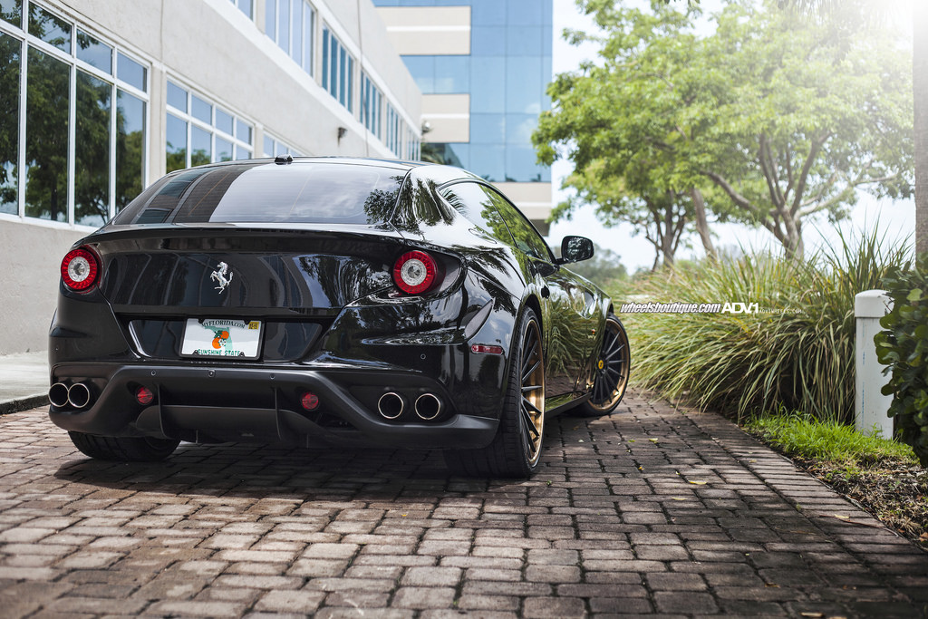 2014 Ferrari FF photo