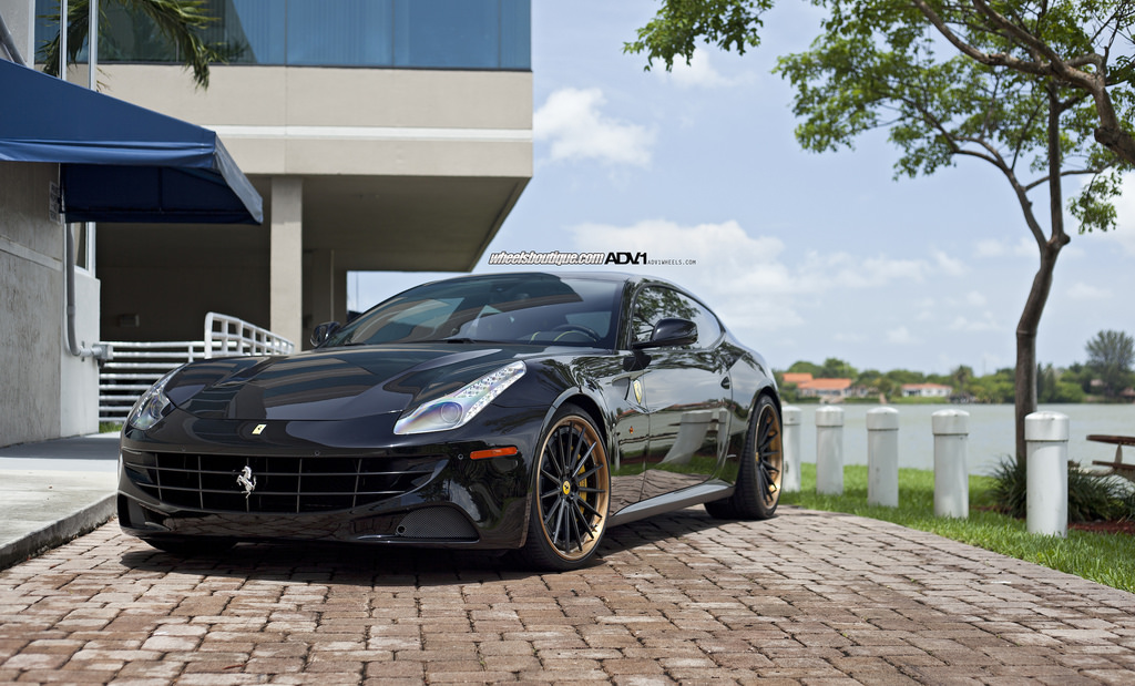 2014 Ferrari FF photo