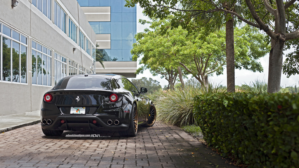 2014 Ferrari FF photo