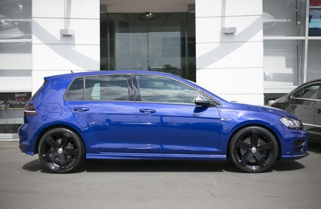 2015 Volkswagen Golf GTI photo