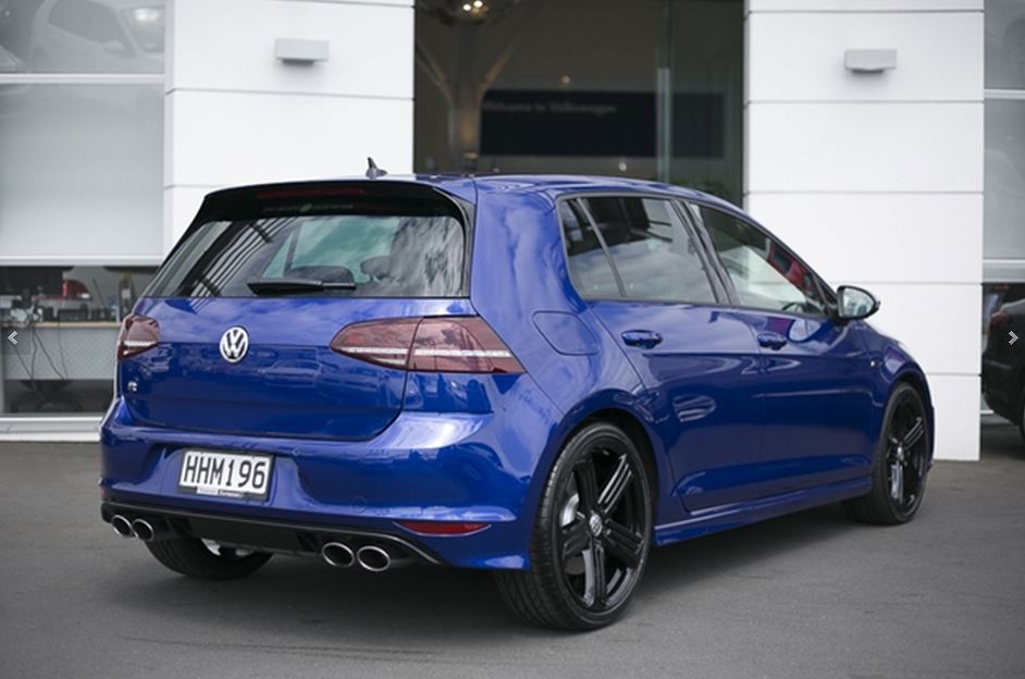 2015 Volkswagen Golf GTI photo