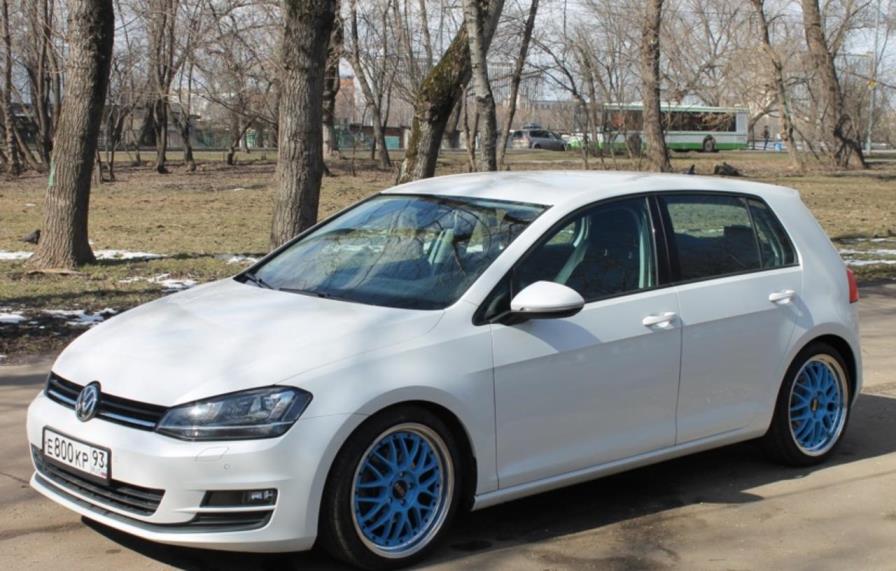 2015 Volkswagen Golf GTI photo