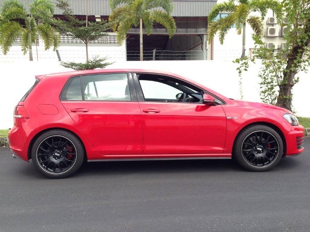 2015 Volkswagen Golf GTI photo