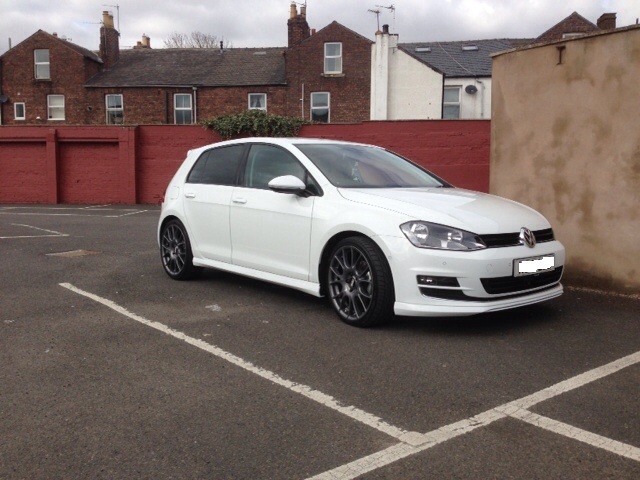2015 Volkswagen Golf GTI photo