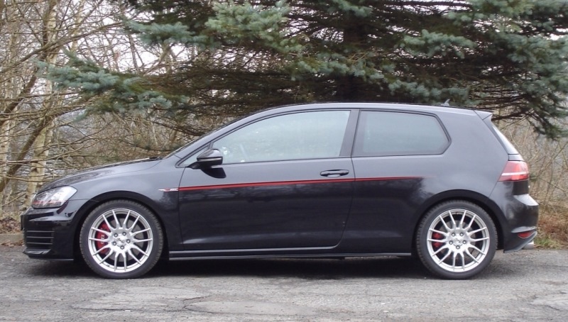 2015 Volkswagen Golf GTI photo