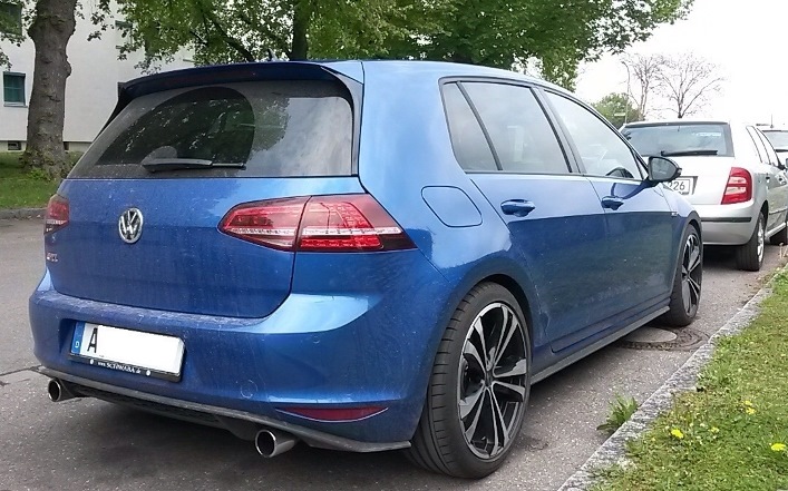 2015 Volkswagen Golf GTI photo