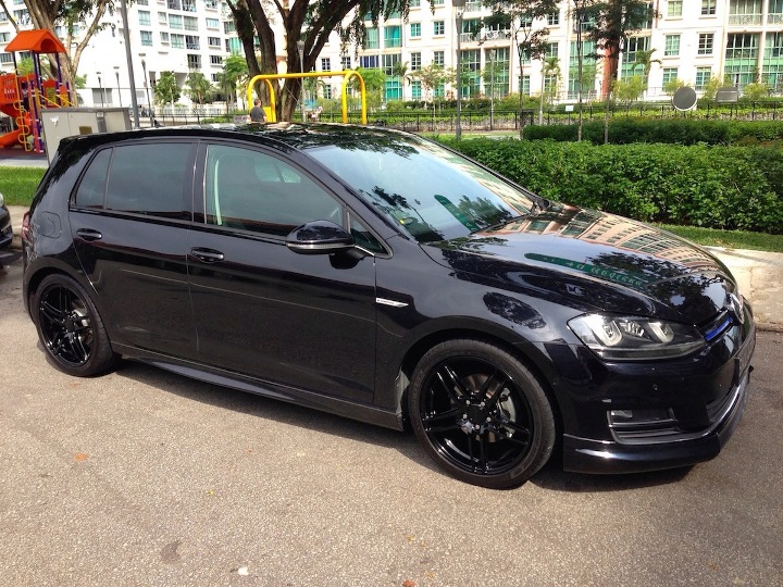 2015 Volkswagen Golf GTI photo