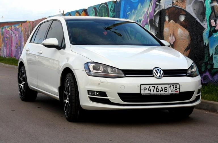 2015 Volkswagen Golf GTI photo