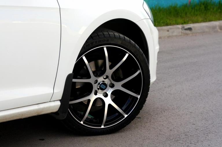 2015 Volkswagen Golf GTI photo