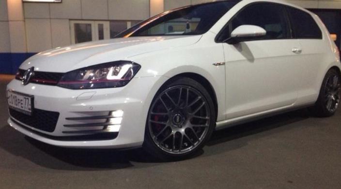 2015 Volkswagen Golf GTI photo
