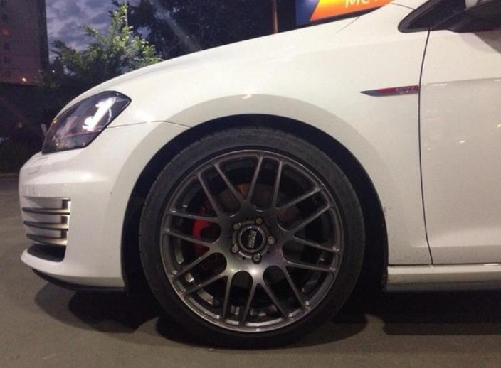 2015 Volkswagen Golf GTI photo