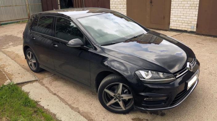 2015 Volkswagen Golf GTI photo