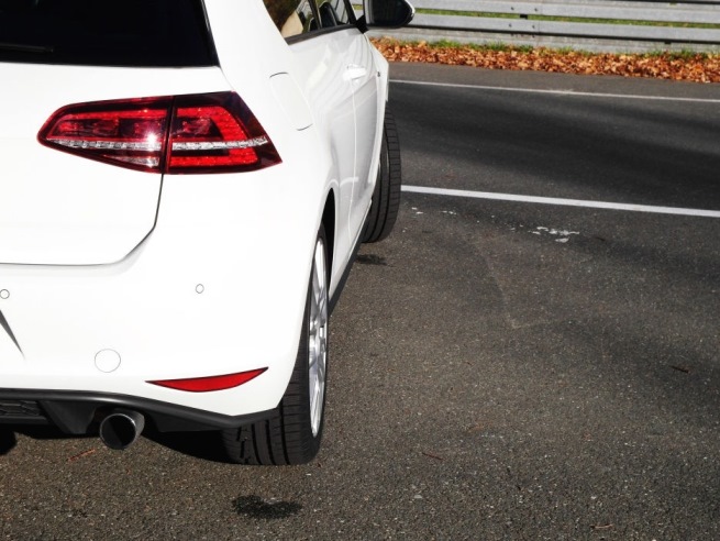 2015 Volkswagen Golf GTI photo