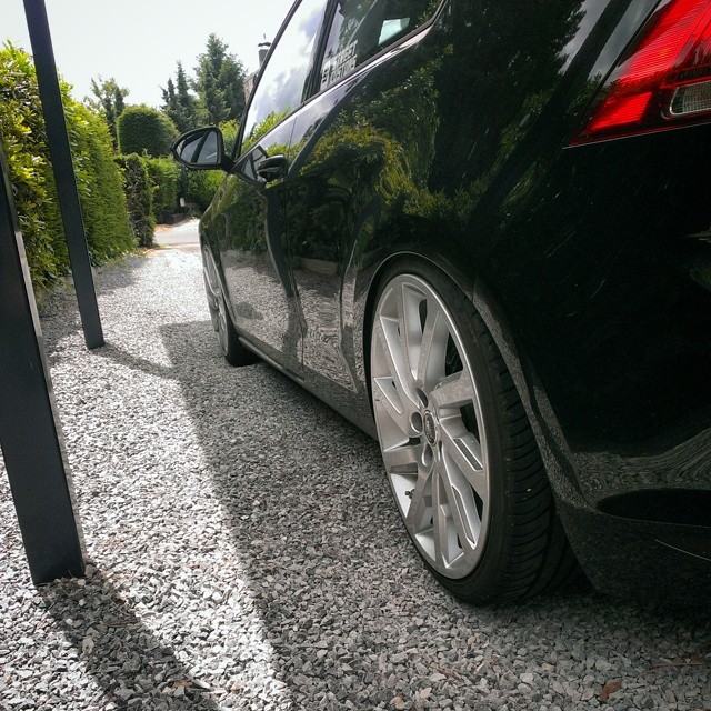 2015 Volkswagen e-Golf photo