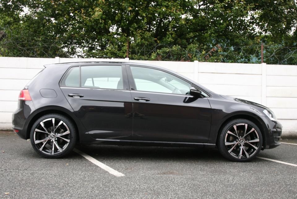2015 Volkswagen e-Golf photo