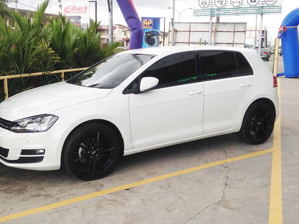 2015 Volkswagen Golf GTI photo
