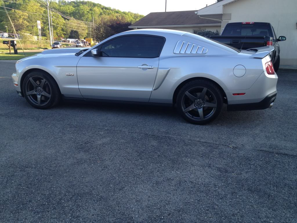 2012 Ford Mustang photo