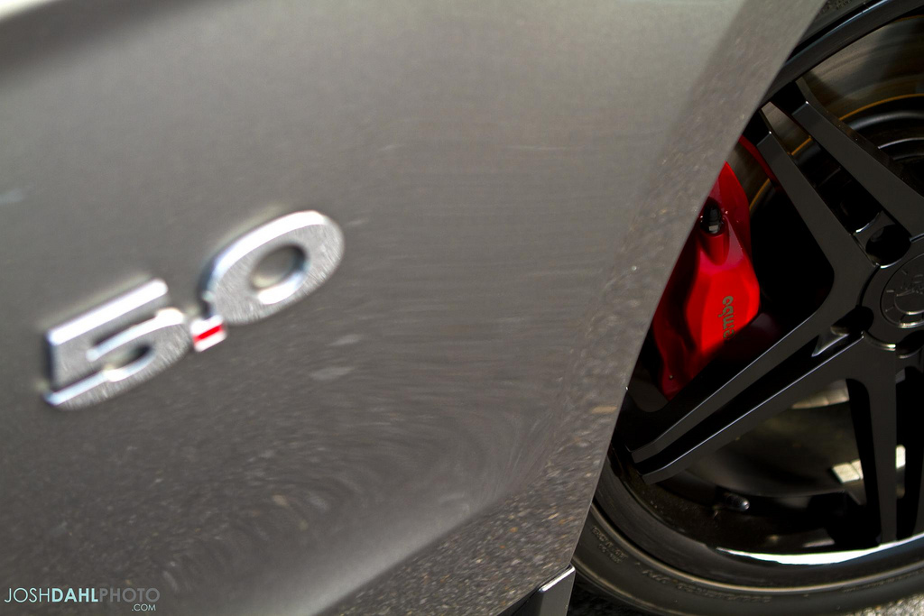 2012 Ford Mustang photo
