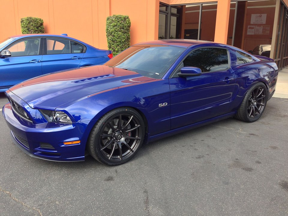 2012 Ford Mustang photo