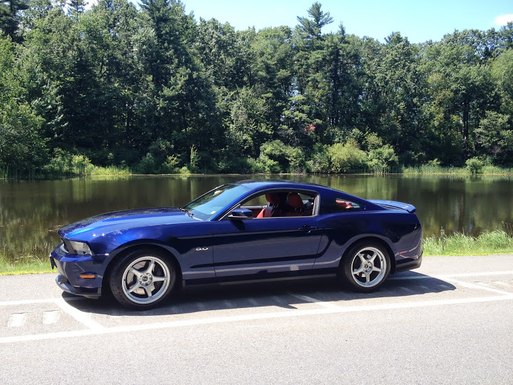 2011 Ford Mustang photo