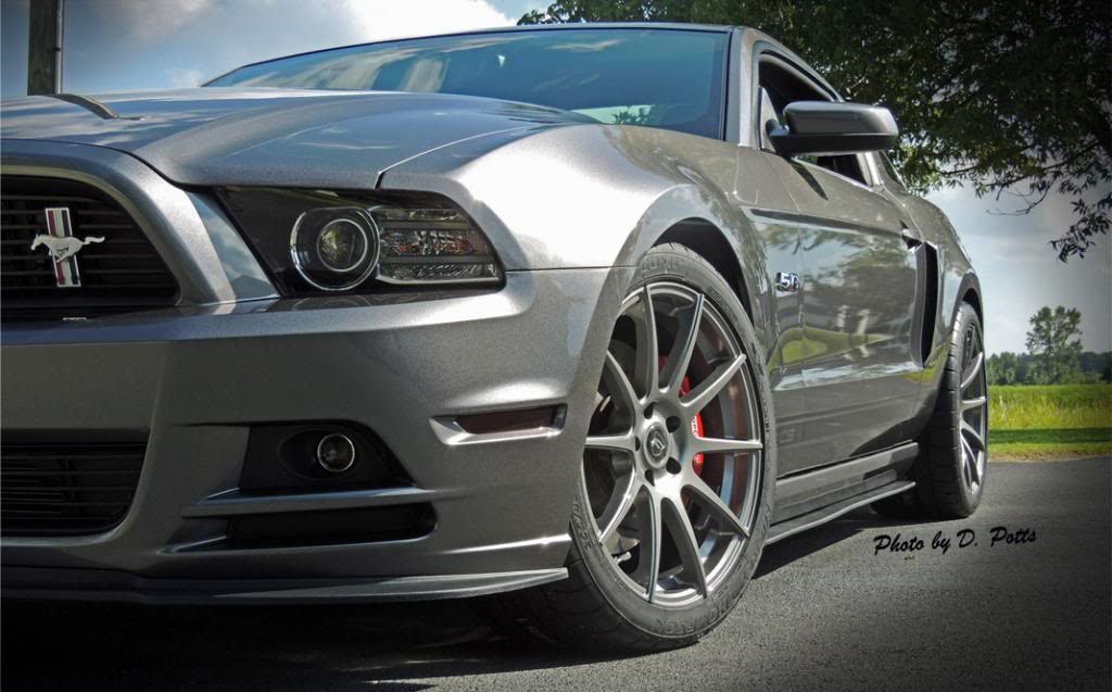 2011 Ford Mustang photo