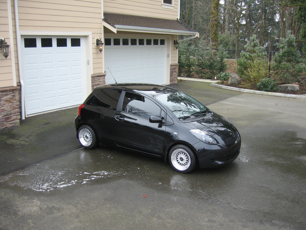 2008 Toyota Yaris photo
