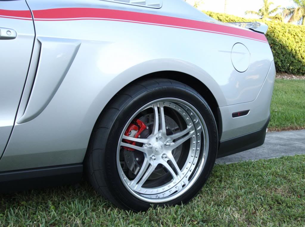 2012 Ford Mustang photo
