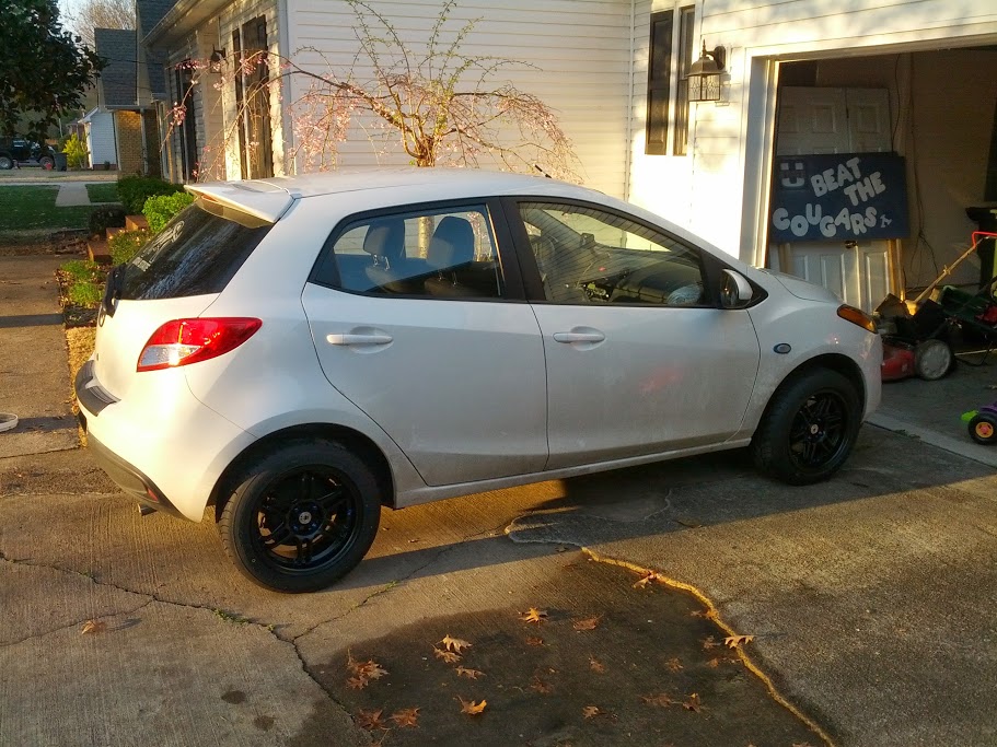 2013 Mazda Mazda2 photo