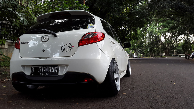 2013 Mazda Mazda2 photo