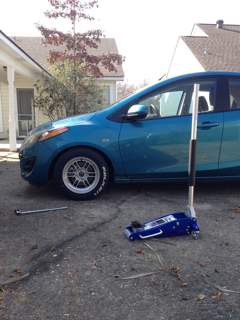 2013 Mazda Mazda2 photo